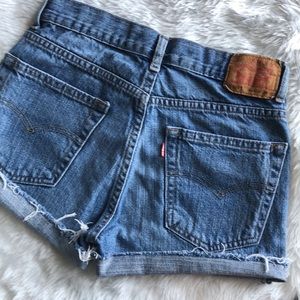 levi's 550 high rise shorts